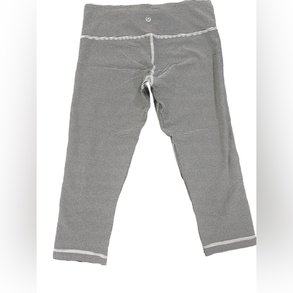 Lululemon - Picture 2 of 4
